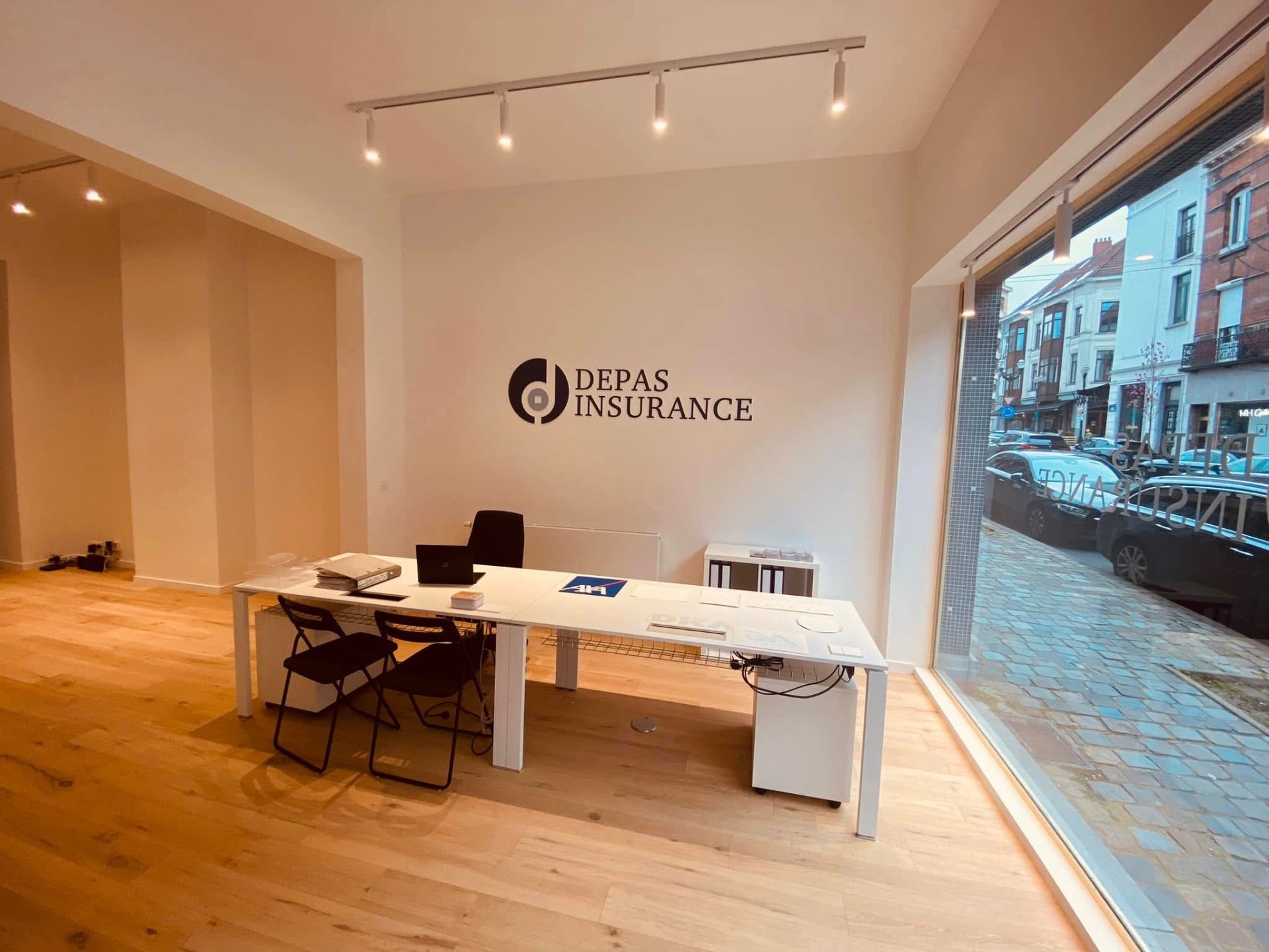 Bureau Depas Insurance à Koekelberg, Bruxelles — accueil clair et chaleureux.